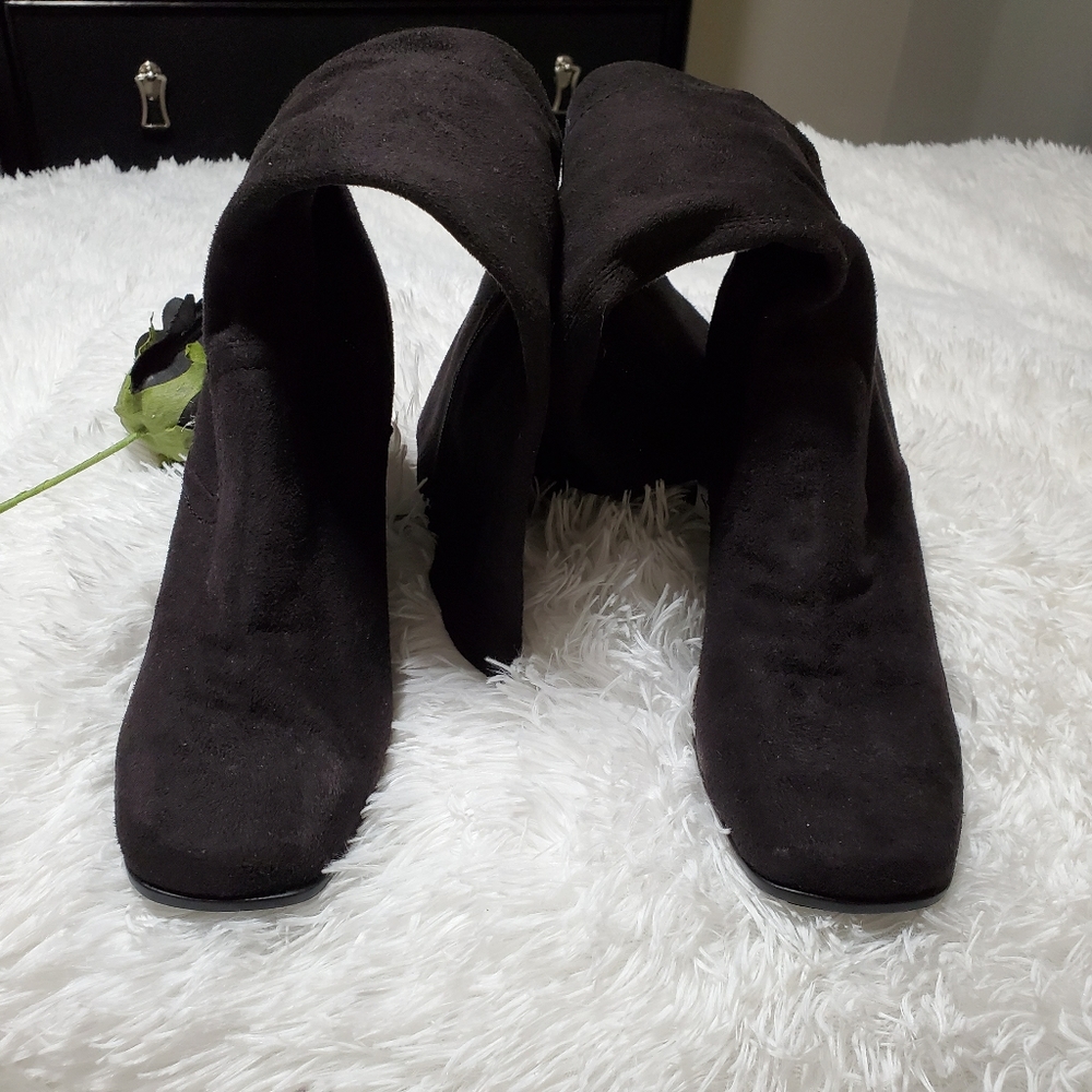 Black Faux Suede Heel Boots/ Sz 8.5